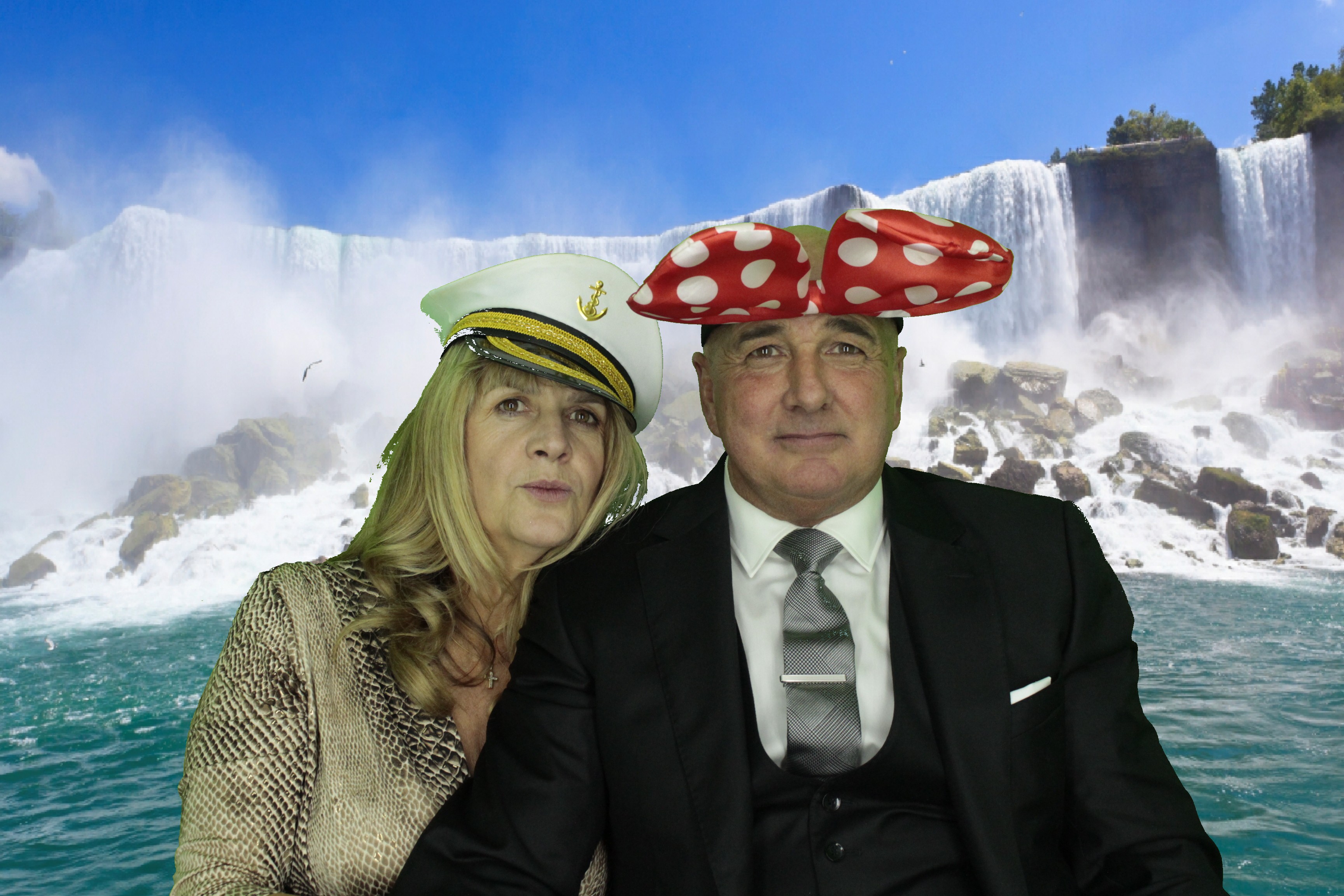 SHARON'S BIRTHDAY | View more photos from the event at gallery.myphotoboothexperience.co.uk/u/MyPhotoBoothExperienceLtd/SHARONS-BIRTHDAY